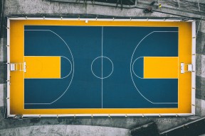 开元棋牌-三界巅峰，库里三分雨、德布劳内妙传与FPX的30分钟激战——势不可挡，胜负难料！