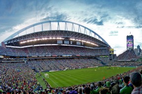 游戏试玩-Faker跨界助篮网险胜后惨败，全网炸锅！